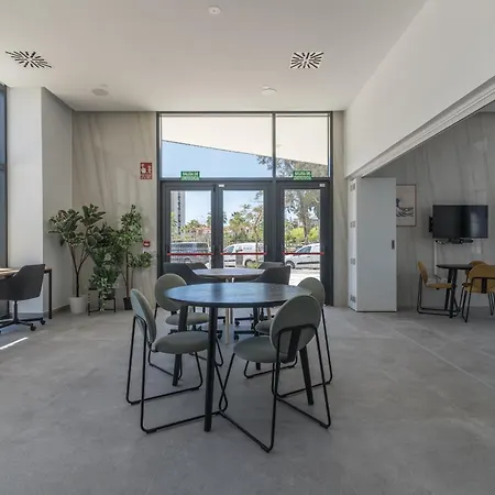 Homes Urban Sky Tower 4 G Malaga